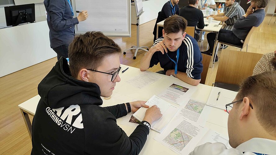 Gruppenarbeit beim Workshop Reinhören 2025