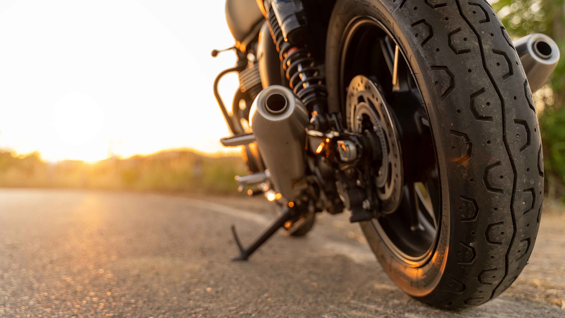 Motorrad von hinten, Kraftrad, Geräusche