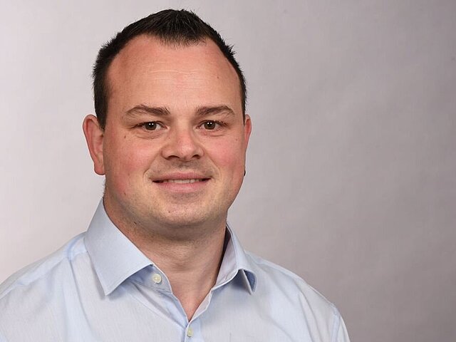 Mitarbeiter Raphael Teuber