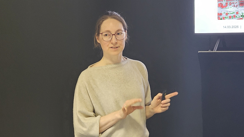 Dr. Katharina Baumann bei ihrem Vortrag in Landshut